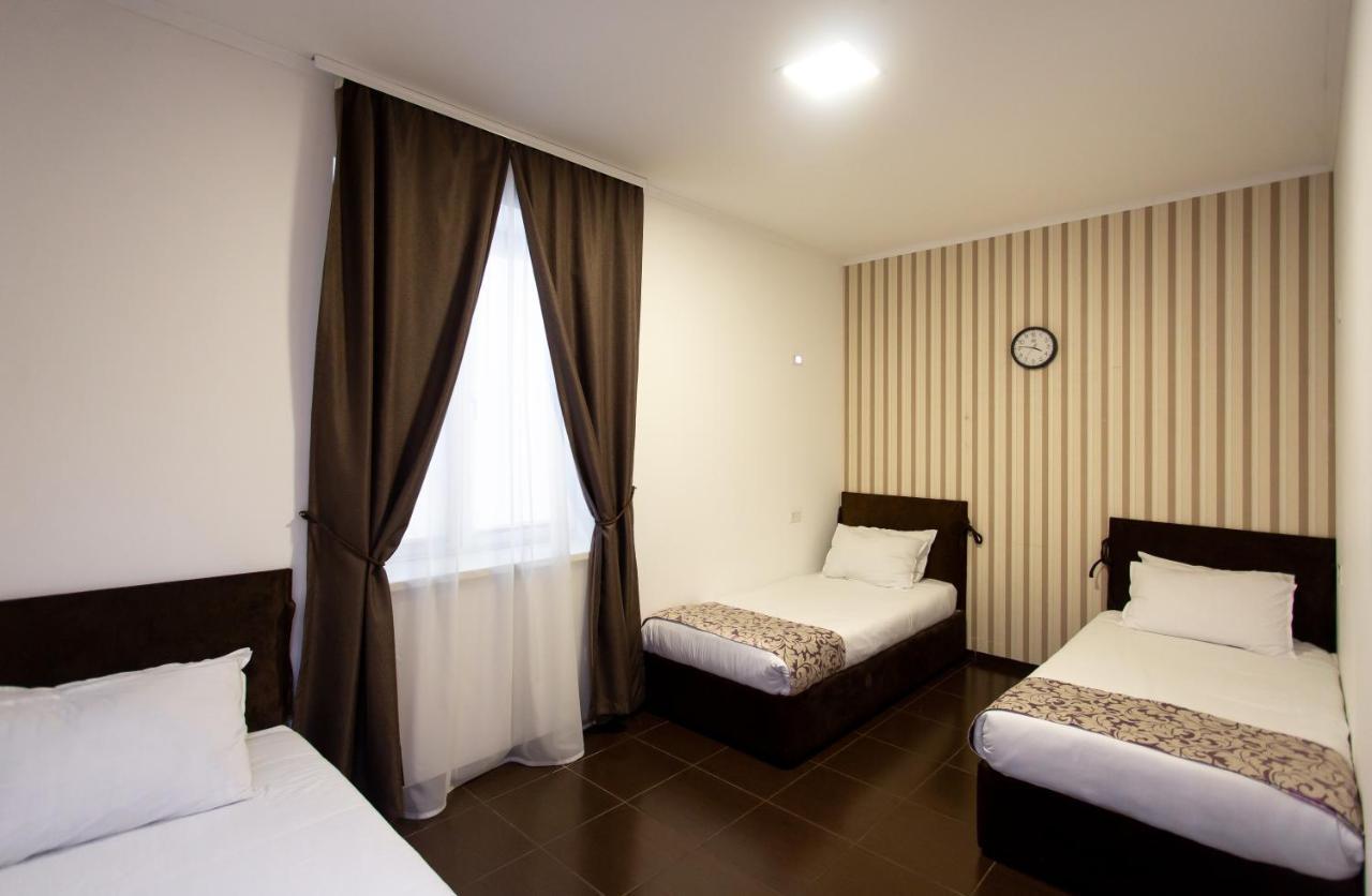 Hotel One Uman Ngoại thất bức ảnh