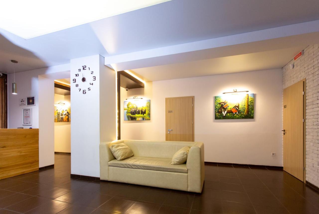 Hotel One Uman Ngoại thất bức ảnh