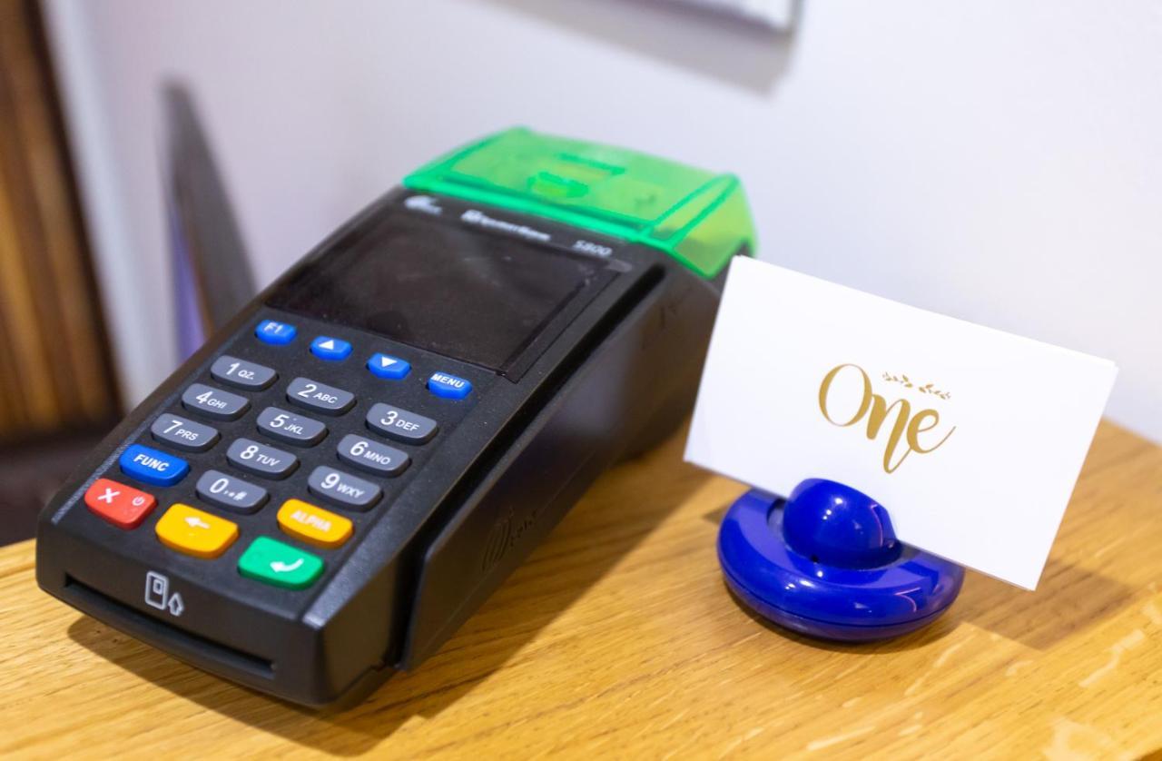 Hotel One Uman Ngoại thất bức ảnh