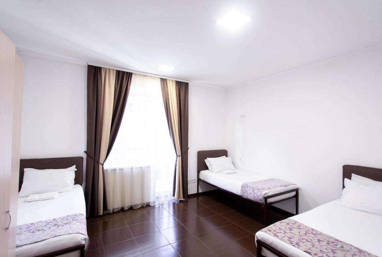 Hotel One Uman Ngoại thất bức ảnh